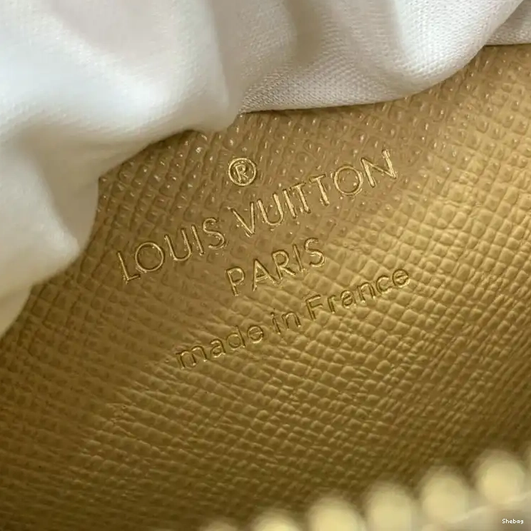 2010B570060 Bags LV 0525